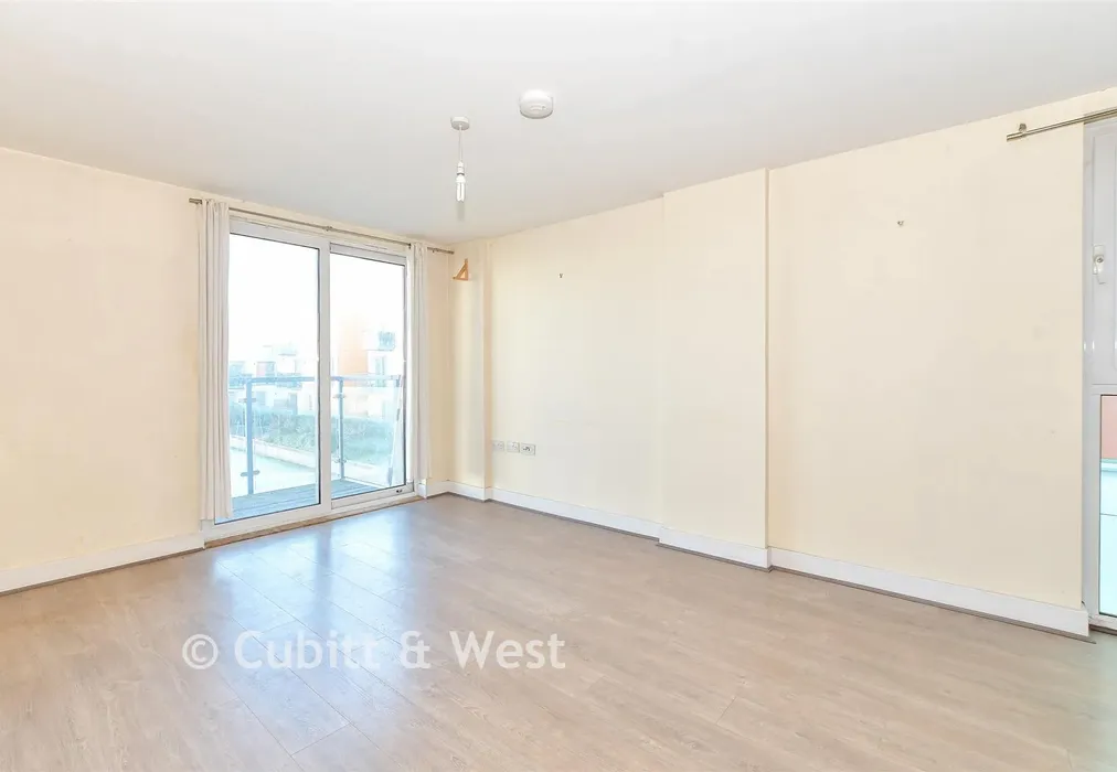 Lounge/Kitchen - Fratton Way, Southsea, Hampshire - Wards of Kent