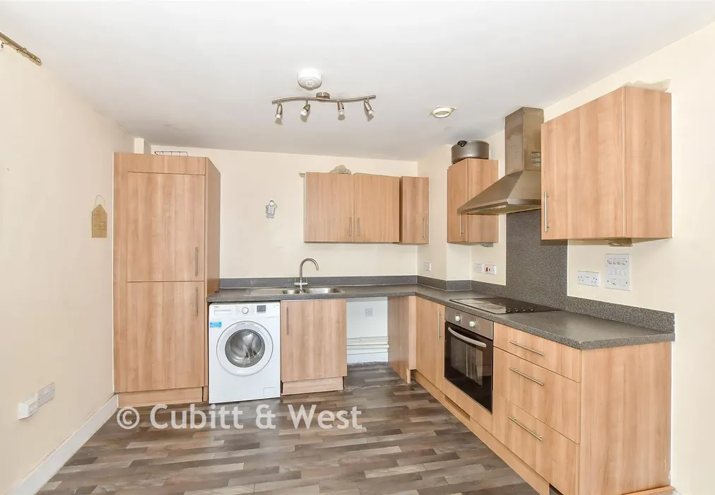 Lounge/Kitchen - Fratton Way, Southsea, Hampshire - Wards of Kent