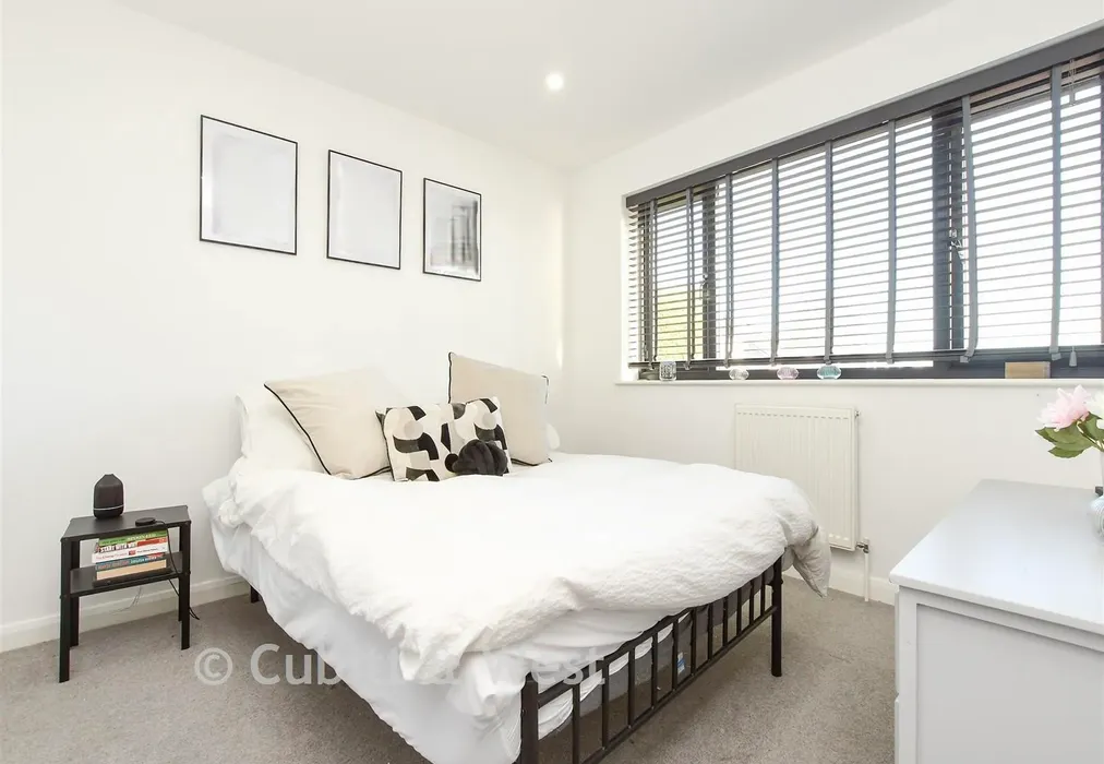 Bedroom 2 - Park Road, Redhill, Surrey - Wards of Kent