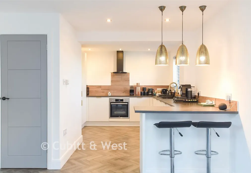 Kitchen - Park Road, Redhill, Surrey - Wards of Kent