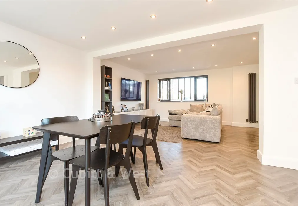 Lounge/Diner - Park Road, Redhill, Surrey - Wards of Kent