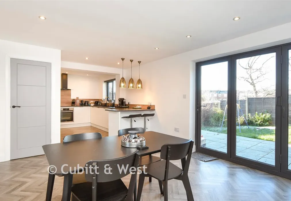 Dining Area - Park Road, Redhill, Surrey - Wards of Kent