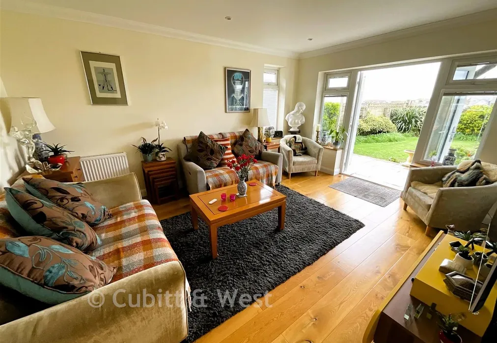 Lounge - Roderick Avenue, Peacehaven, East Sussex - Wards of Kent
