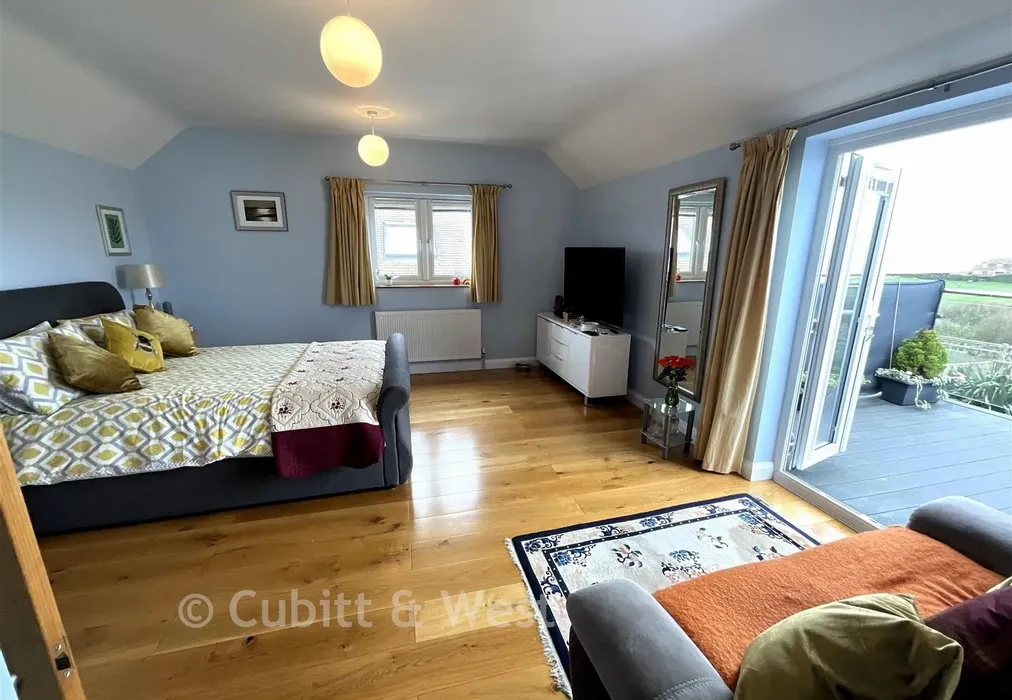 Bedroom 1 - Roderick Avenue, Peacehaven, East Sussex - Wards of Kent