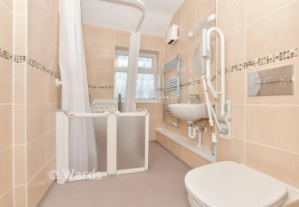 Wet Room - Mayers Road, Walmer, Deal, Kent - Wards of Kent