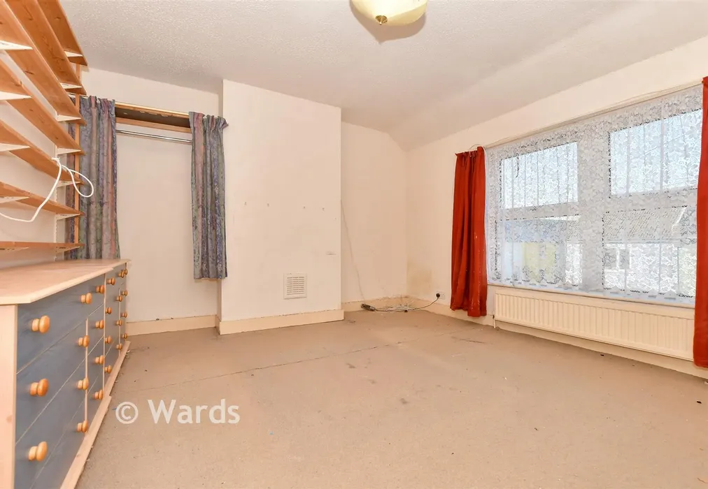 Bedroom 1 - Mayers Road, Walmer, Deal, Kent - Wards of Kent