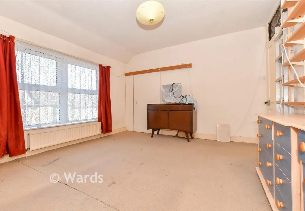 Bedroom 1 - Mayers Road, Walmer, Deal, Kent - Wards of Kent