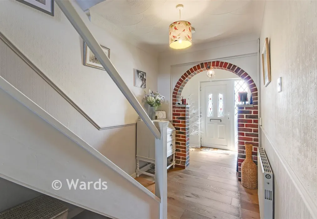 V Entrance Hall - Hartley Road, Cranbrook, Kent - Wards of Kent