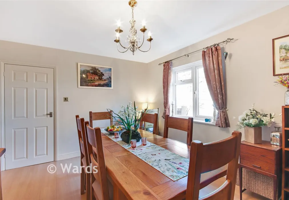 V Dining Room - Hartley Road, Cranbrook, Kent - Wards of Kent