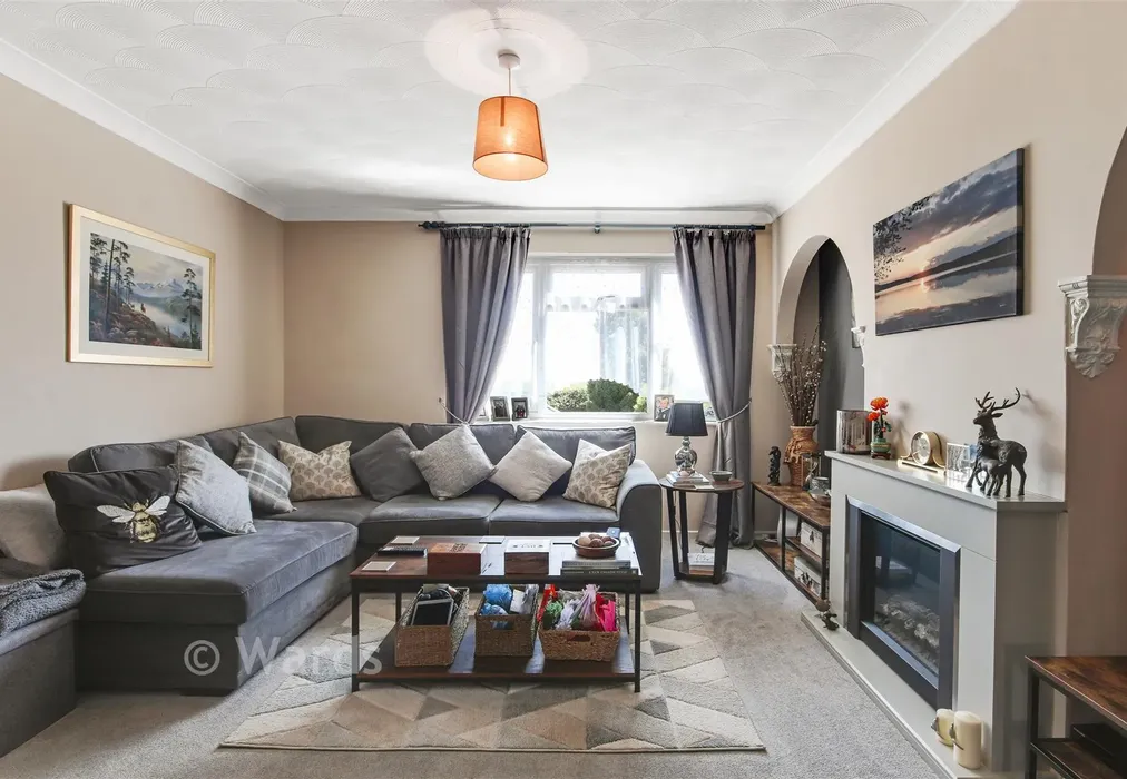 V Lounge - Hartley Road, Cranbrook, Kent - Wards of Kent