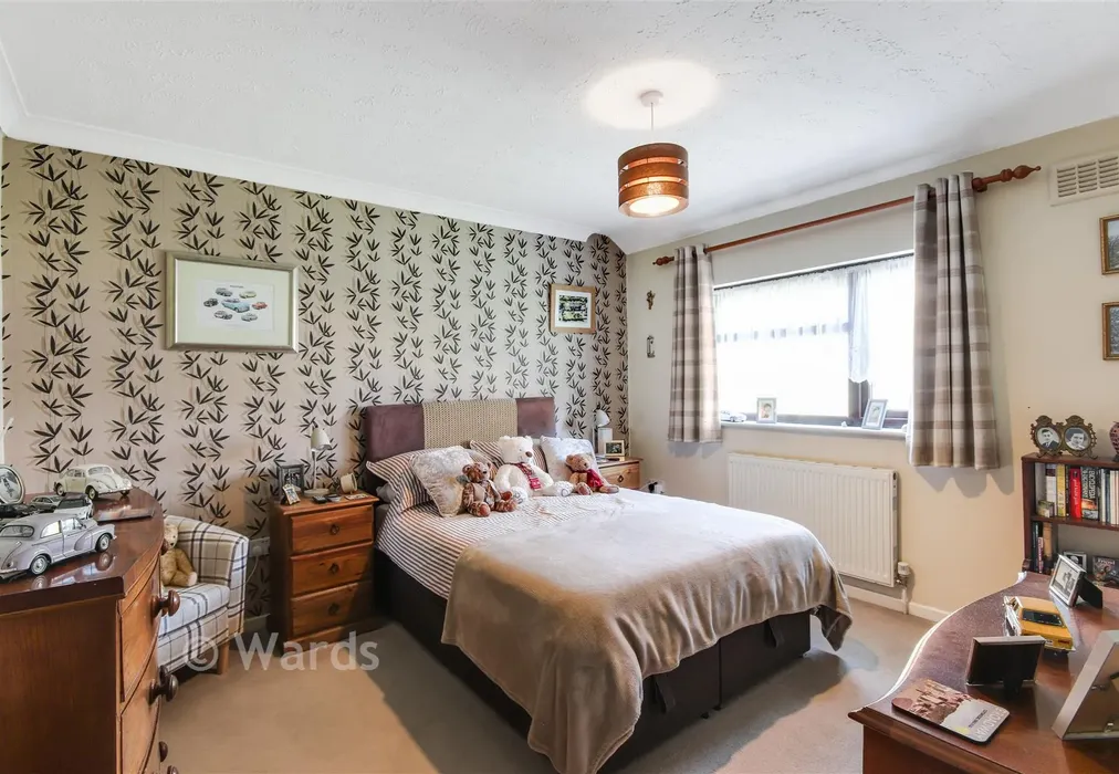 V Bedroom - Hartley Road, Cranbrook, Kent - Wards of Kent