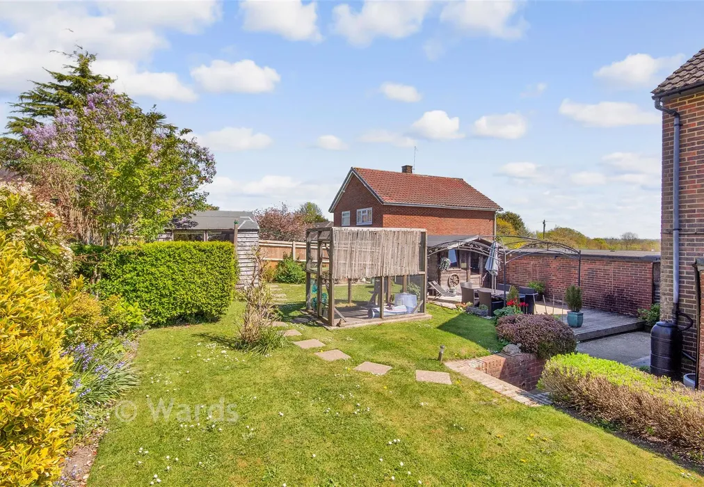 V Garden - Hartley Road, Cranbrook, Kent - Wards of Kent