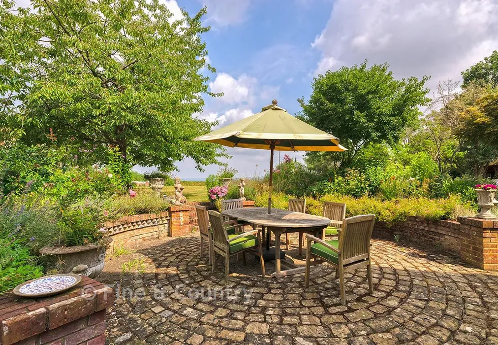 External Lifestyle - Crook Road, Brenchley, Tonbridge, Kent - Wards of Kent