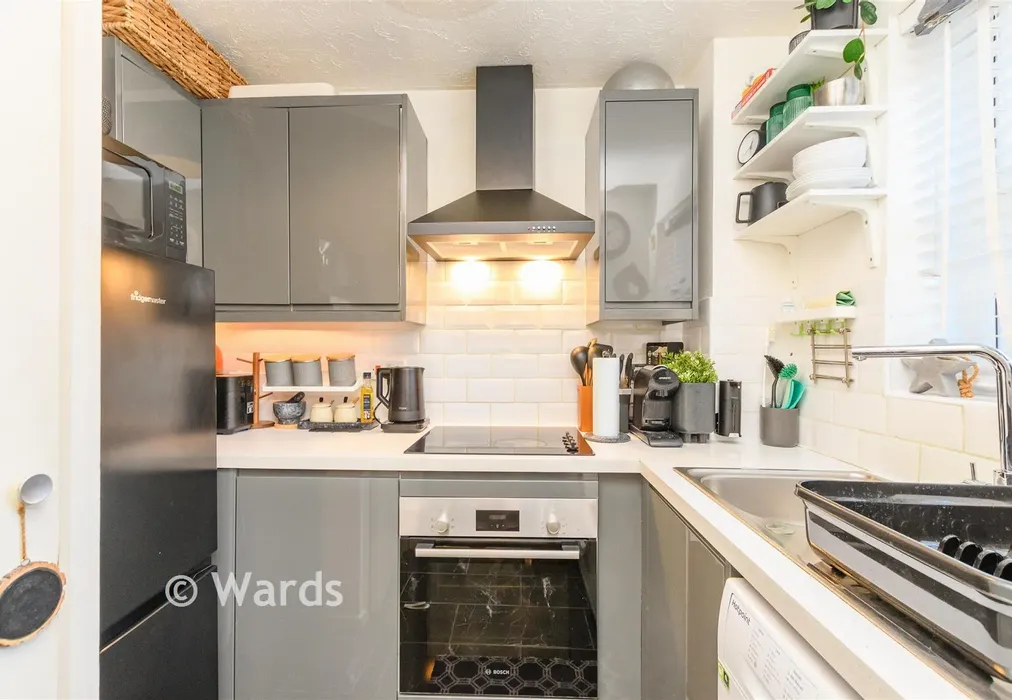 Kitchen - Osbourne Road, Dartford, Kent - Wards of Kent