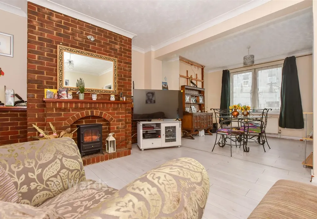 Lounge - Whitfield Avenue, Dover, Kent - Wards of Kent