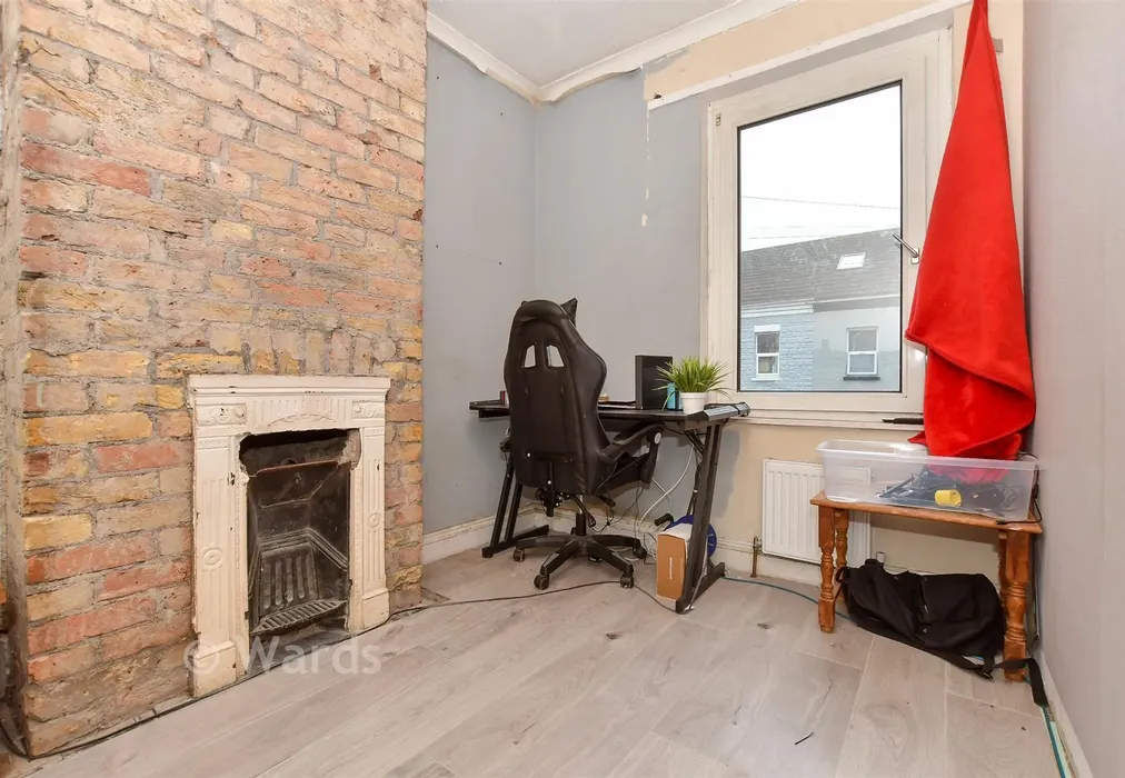 Bedroom 2 - Whitfield Avenue, Dover, Kent - Wards of Kent