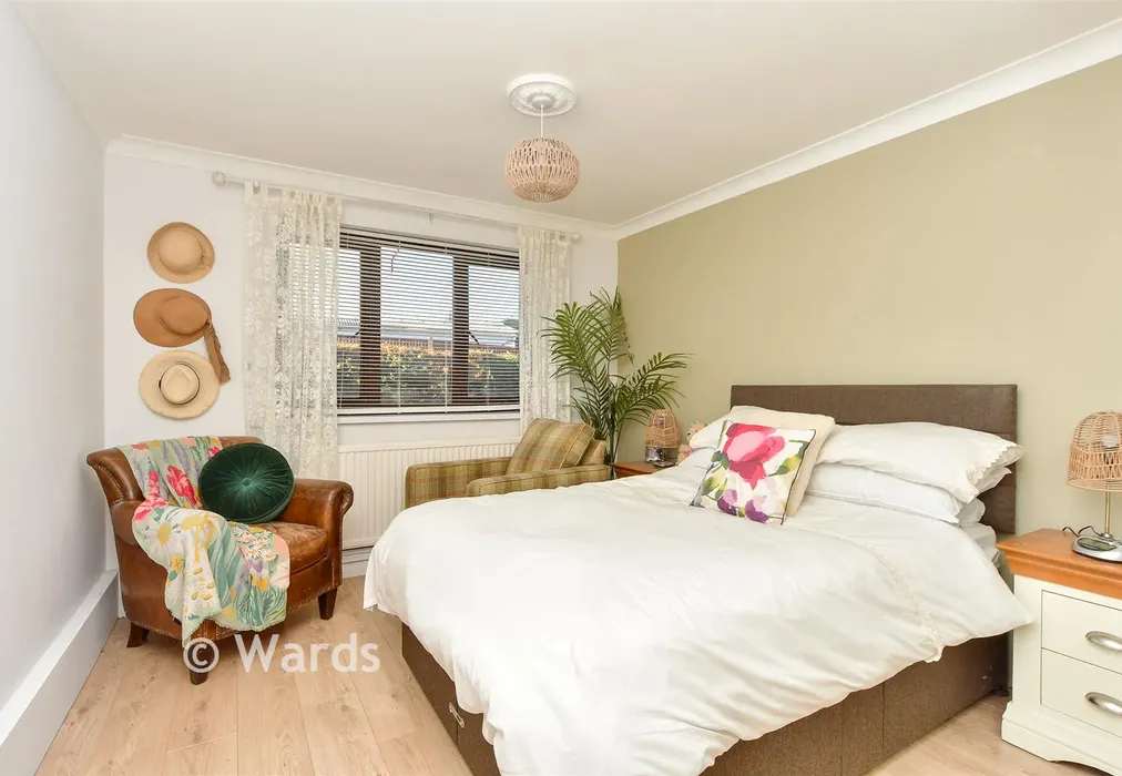 Bedroom 1 - Barton Road, Sutton At Hone, Kent - Wards of Kent