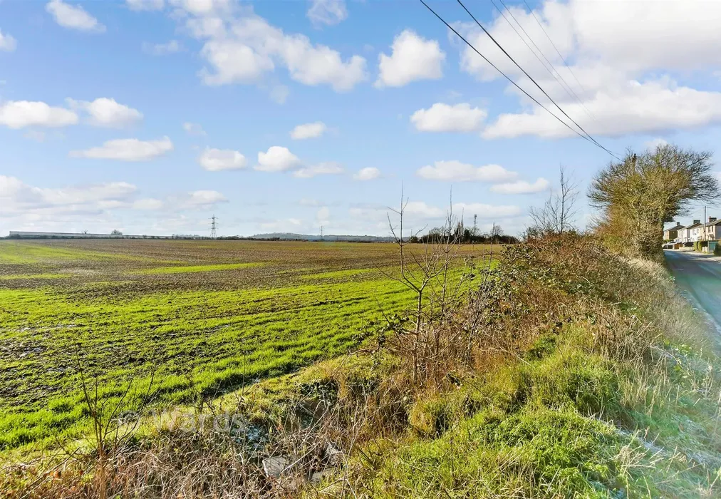Views To Front - Barton Road, Sutton At Hone, Kent - Wards of Kent