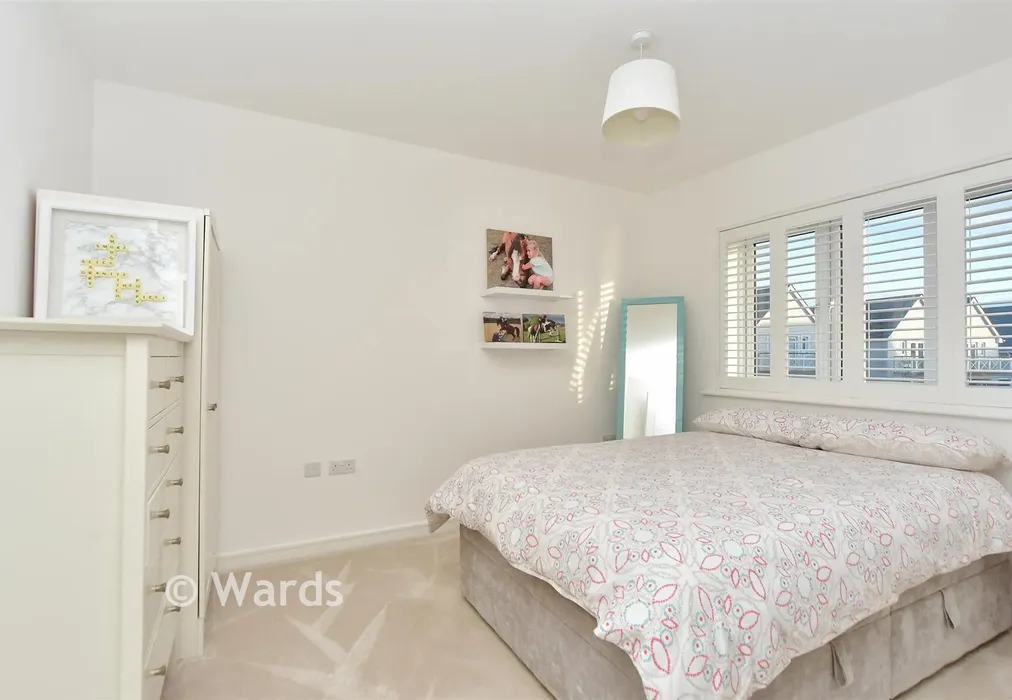 Bedroom 2 - Pilgrims Close, Snodland, Kent - Wards of Kent