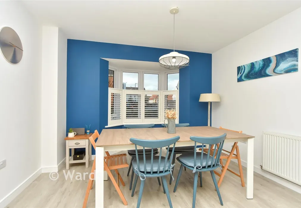 Kitchen/Diner - Pilgrims Close, Snodland, Kent - Wards of Kent