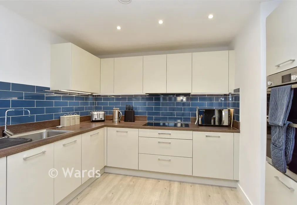 Kitchen/Diner - Pilgrims Close, Snodland, Kent - Wards of Kent