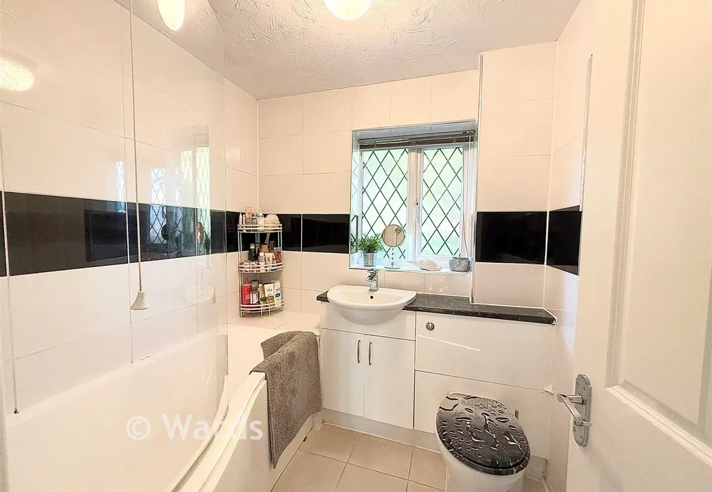 Bathroom - The Russets, Meopham, Kent - Wards of Kent