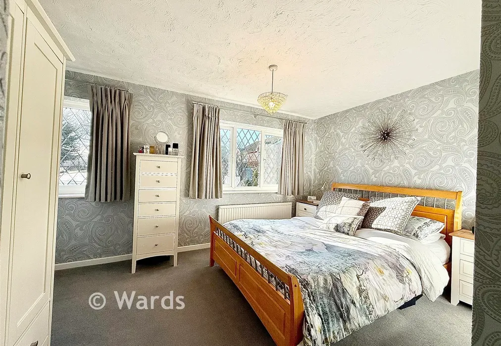 Bedroom 1 - The Russets, Meopham, Kent - Wards of Kent
