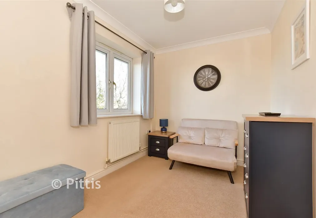 Bedroom 2 - Bouldnor, Yarmouth, Isle of Wight - Wards of Kent