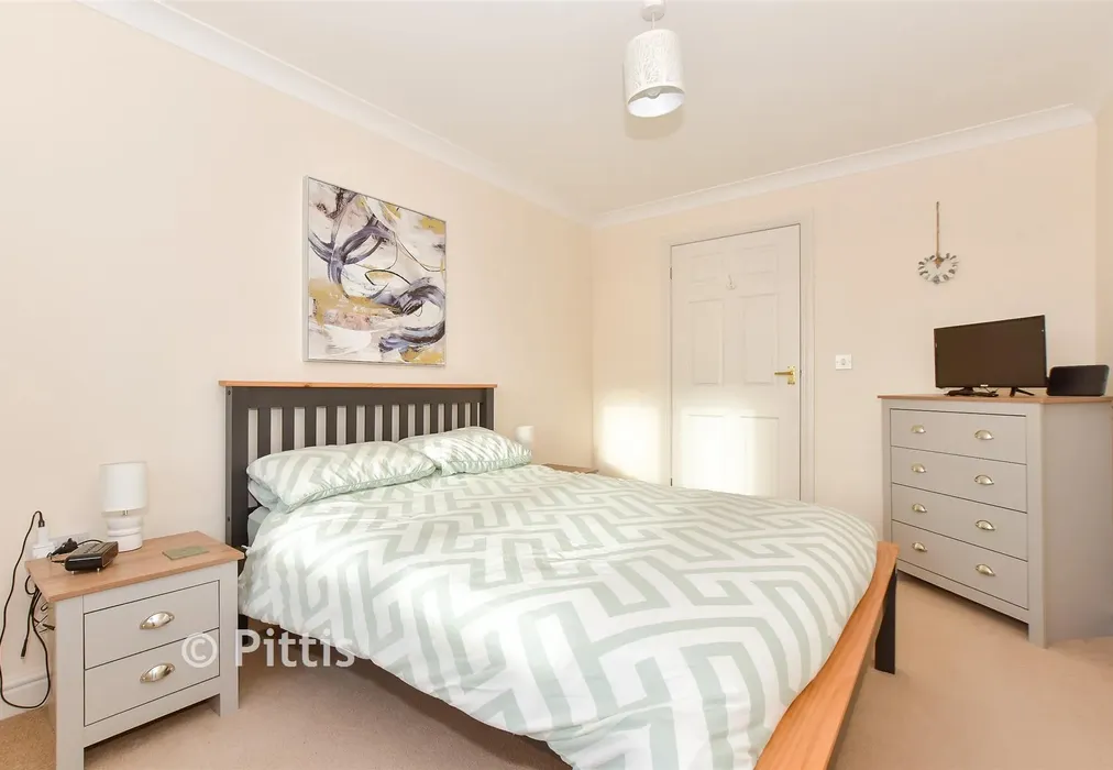 Bedroom 1 - Bouldnor, Yarmouth, Isle of Wight - Wards of Kent