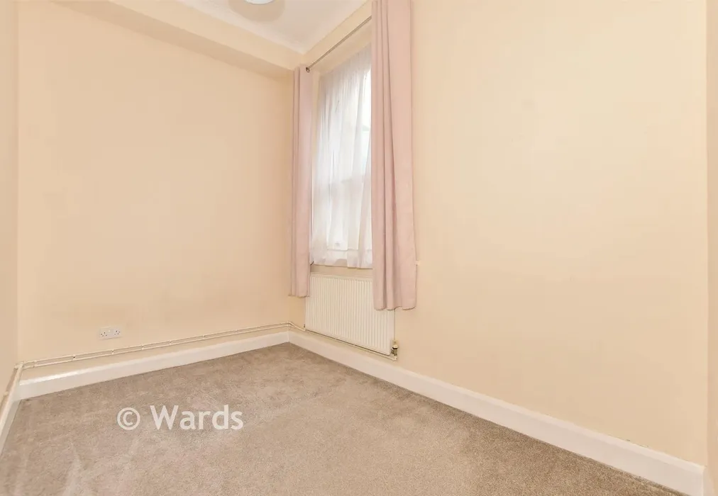 Bedroom - Rendezvous Street, Folkestone, Kent - Wards of Kent