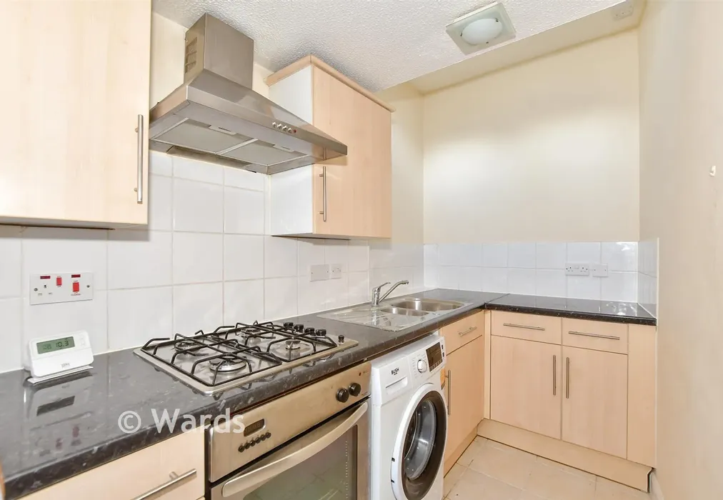 Kitchen - Rendezvous Street, Folkestone, Kent - Wards of Kent