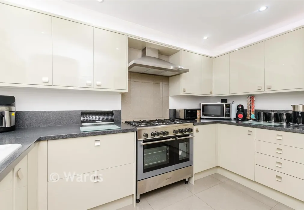 Kitchen - Wall Close, Hoo, Rochester, Kent - Wards of Kent