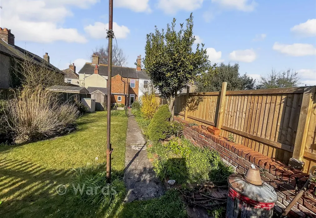 Rear Garden - High Street, Wingham, Canterbury, Kent - Wards of Kent