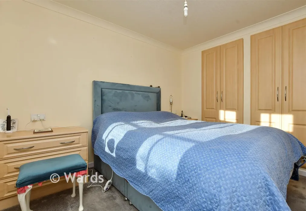 Bedroom 1 - Faversham Road, Seasalter, Whitstable, Kent - Wards of Kent