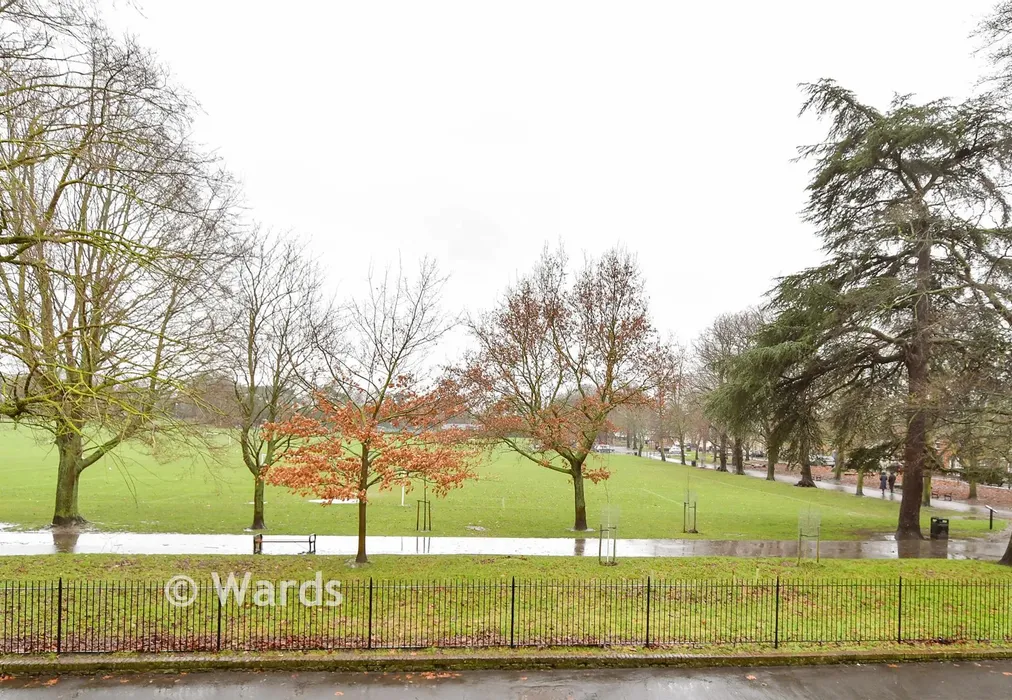 Views To Front - Whitstable Road, Faversham, Kent - Wards of Kent