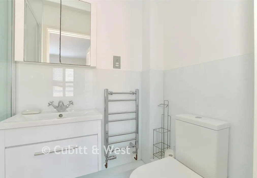 En-Suite Shower Room - Pinova Close, Crawley, West Sussex - Wards of Kent