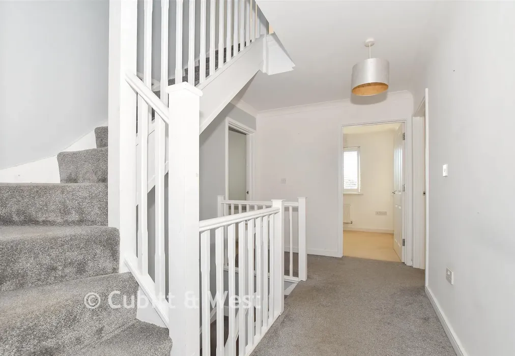 Landing - Pinova Close, Crawley, West Sussex - Wards of Kent