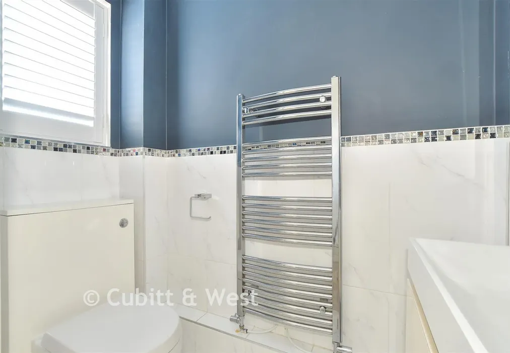 Cloakroom - Pinova Close, Crawley, West Sussex - Wards of Kent