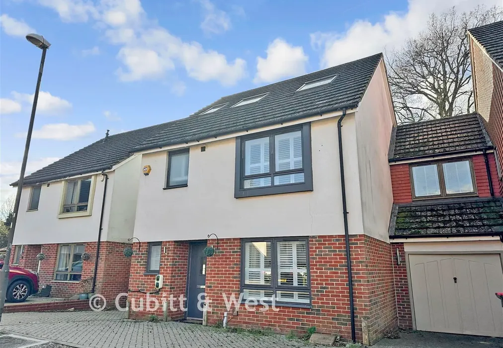 External Web - Pinova Close, Crawley, West Sussex - Wards of Kent