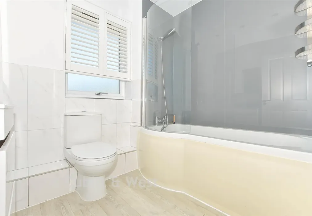Bathroom - Pinova Close, Crawley, West Sussex - Wards of Kent