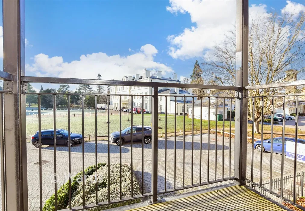 Balcony / Terrace - Wills Crescent, West Malling, Kent - Wards of Kent