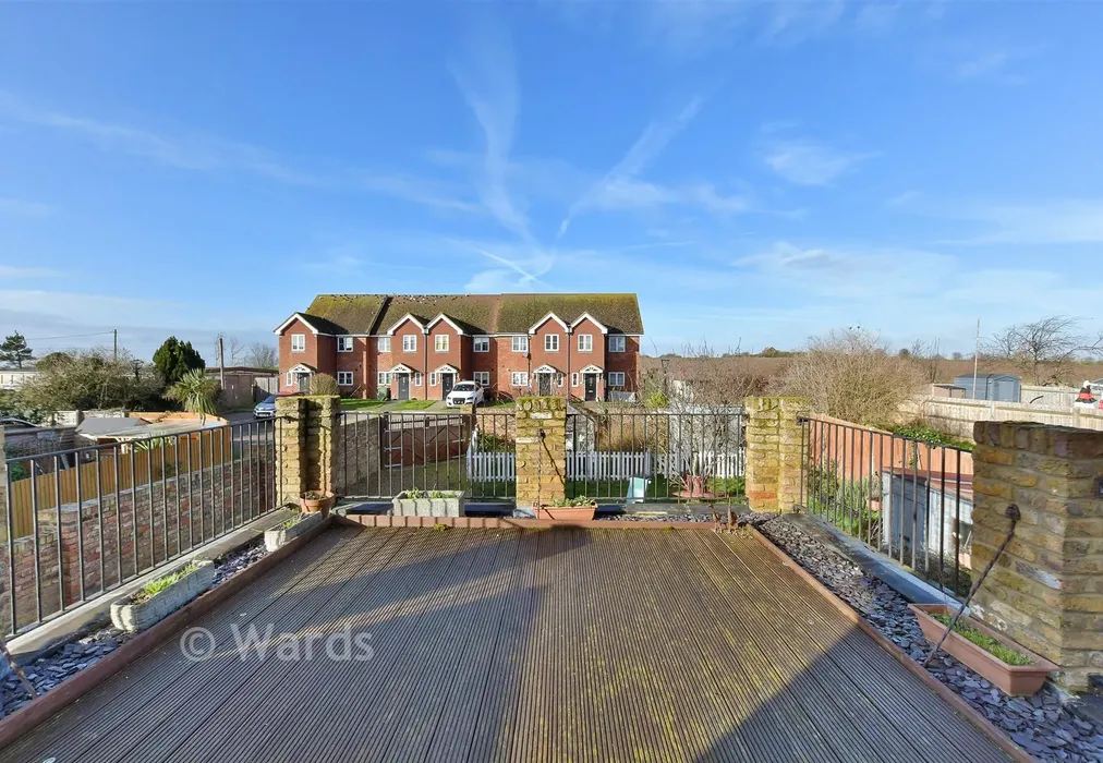 Balcony/Roof Terrace - Stoke Road, Allhallows, Rochester, Kent - Wards of Kent