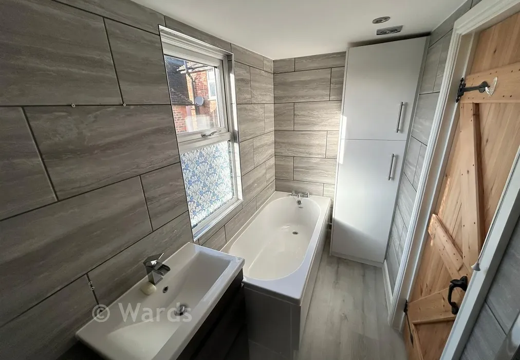 Bathroom - South Street, Lydd, Romney Marsh, Kent - Wards of Kent