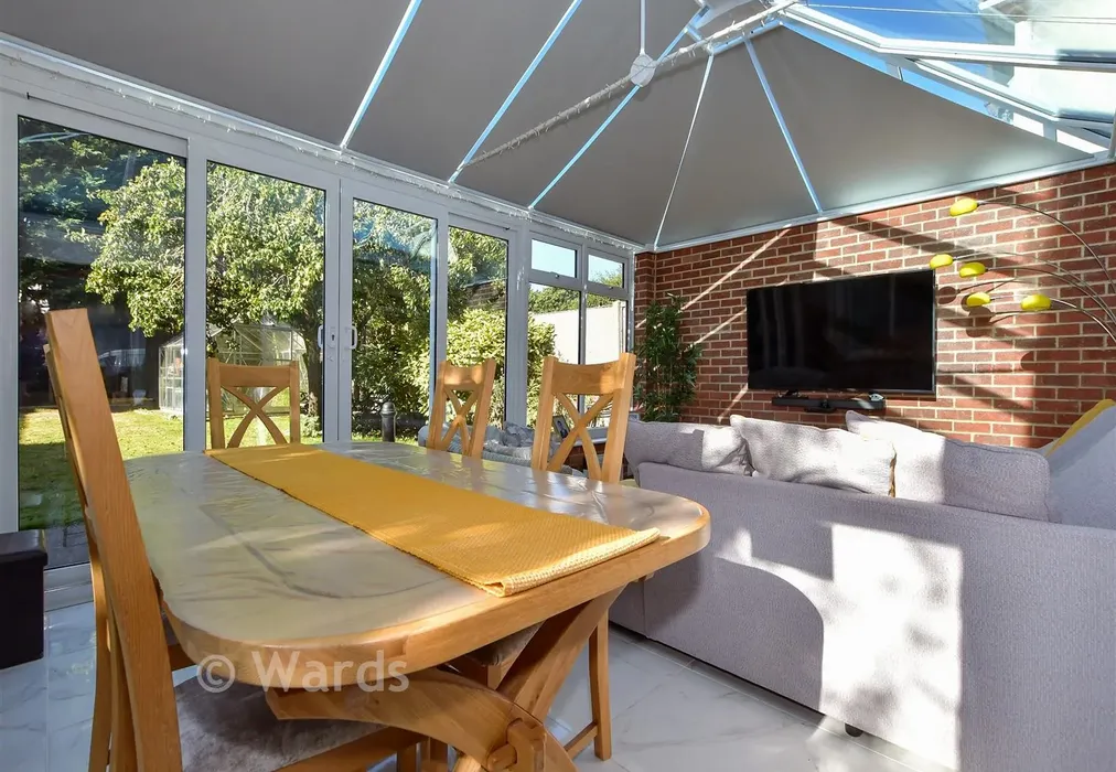 Garden Room - Forstal Lane, Coxheath, Maidstone, Kent - Wards of Kent