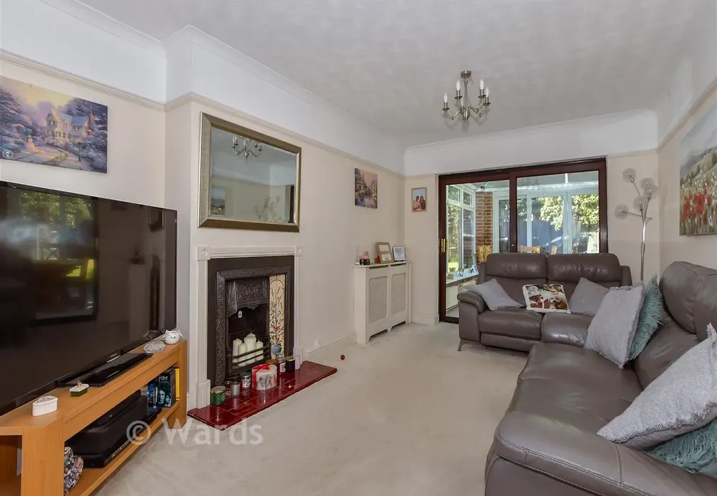 Lounge - Forstal Lane, Coxheath, Maidstone, Kent - Wards of Kent