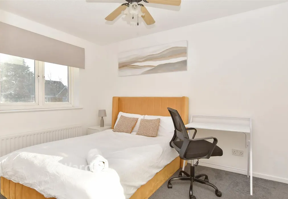Bedroom 1 - Cranmere Court, Strood, Rochester, Kent - Wards of Kent