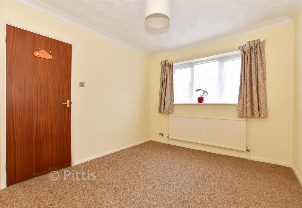 Bedroom - Player Street, Ryde, Isle of Wight - Wards of Kent