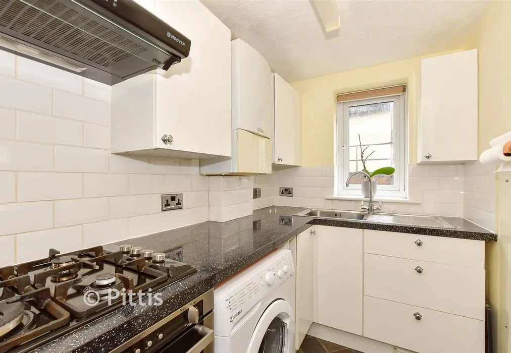 Kitchen - Player Street, Ryde, Isle of Wight - Wards of Kent