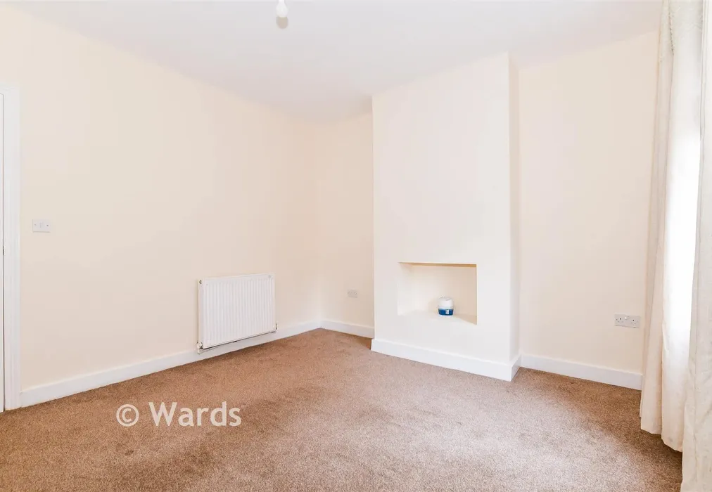 Rear Garden - Warwick Place, Maidstone, Kent - Wards of Kent