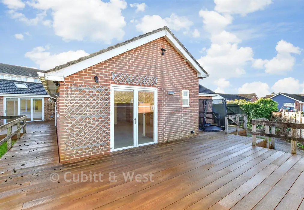 Rear Garden - Bourne Close, Horndean, Waterlooville, Hampshire - Wards of Kent